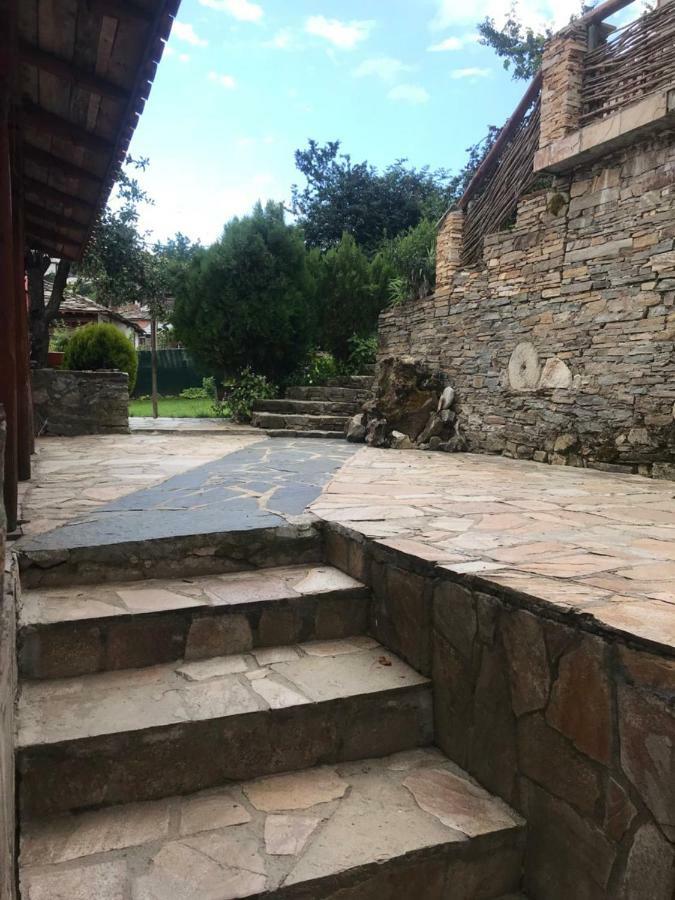 Sharkov Guest House Dolen  Экстерьер фото