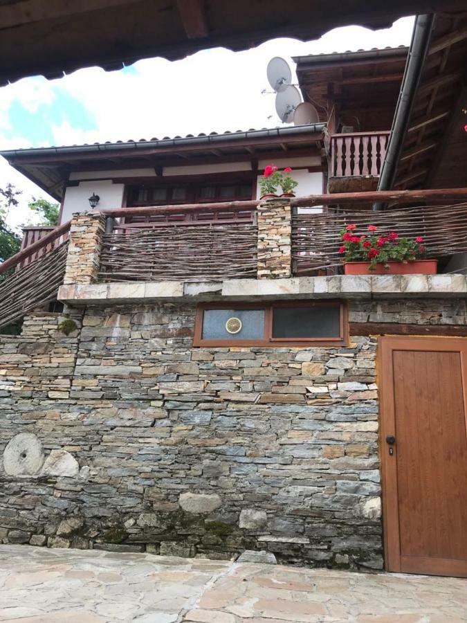 Sharkov Guest House Dolen  Экстерьер фото