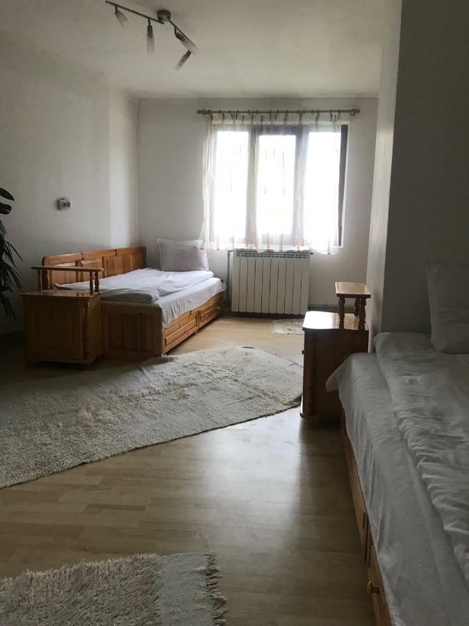 Sharkov Guest House Dolen  Экстерьер фото