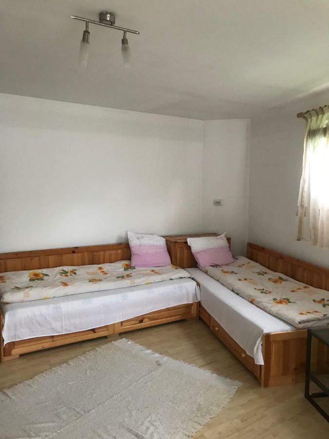 Sharkov Guest House Dolen  Экстерьер фото